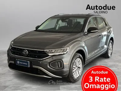 Usata VW T-Roc Life 150 CV (110 kW) 2024 Gray SUV