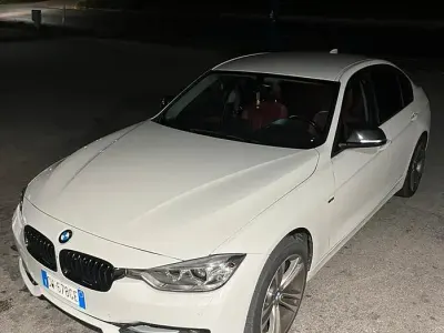 Usata BMW 320 Sport Line 190 CV (139 kW) 2015 Bianco Berlina