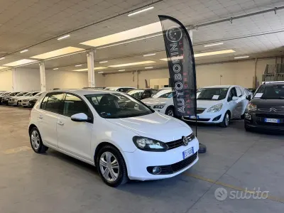 Usata VW Golf VI Highline 122 CV (89 kW) 2010 Bianco Utilitaria