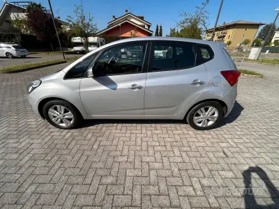Usata Hyundai ix20 90 CV (66 kW) 2013 Grigio Utilitaria
