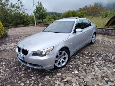 Begagnad BMW 530 218 HK (160 kW) 2003 Silver Sedan