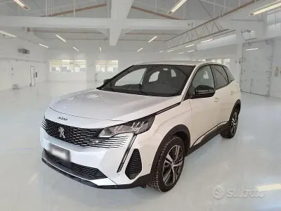 Usata Peugeot 3008 Allure 131 CV (96 kW) 2023 Bianco SUV