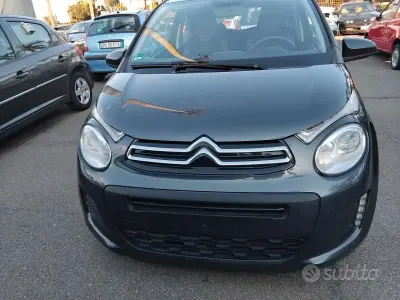 Usado Citroën C1 Feel 69 CV (50 kW) 2017 Gris Utilitario