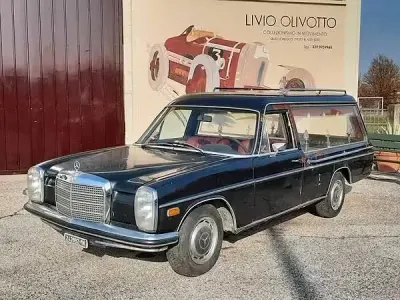 Usata Mercedes 200 109 CV (80 kW) 1970 Nero