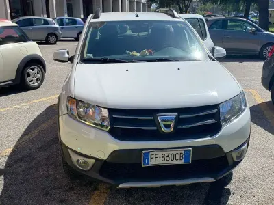 Usata Dacia Sandero Prestige 90 CV (66 kW) 2016 Berlina