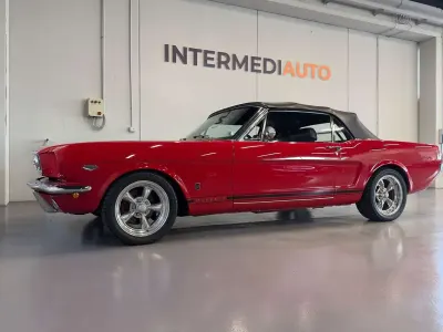 Usata Ford Mustang 200 CV (147 kW) 1966 Rosso Cabrio