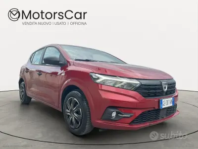 Usata Dacia Sandero Essentiel 67 CV (49 kW) 2021 Rosso Berlina