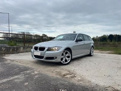 Usata BMW 318 Efficient Dynamics 143 CV (105 kW) 2011 Grigio Station wagon