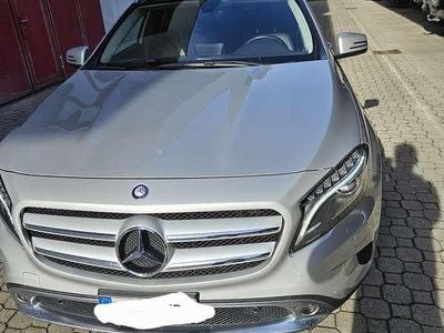 Usata Mercedes GLA220 177 CV (130 kW) 2016 SUV