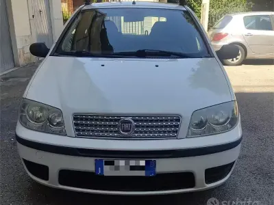 Usata Fiat Punto Classica 69 CV (50 kW) 2010 Bianco Utilitaria