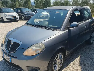 Usata Lancia Ypsilon 60 CV (44 kW) 2007 Grigio Utilitaria