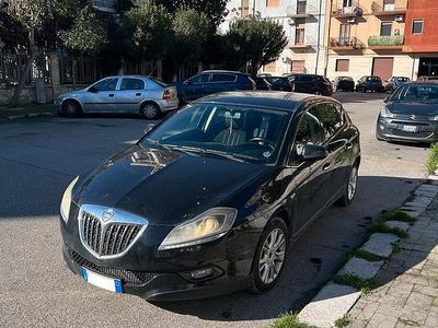 Usata Lancia Delta 120 CV (88 kW) 2011 Nero Utilitaria