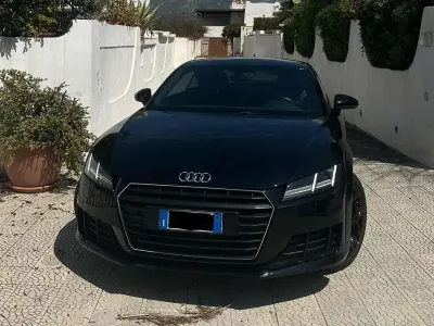 Begagnad Audi TT Ambiente 184 HK (135 kW) 2015 Svart Sportkupé