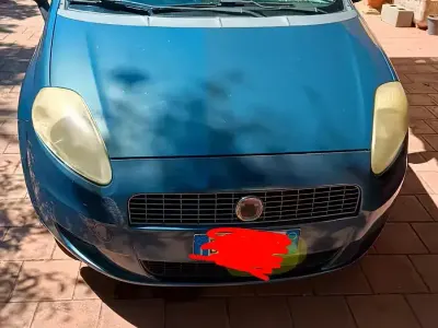 Usata Fiat Grande Punto 65 CV (47 kW) 2008 Bluazzurro Utilitaria