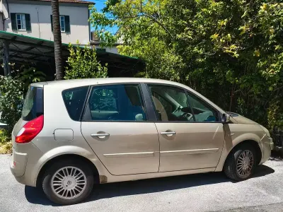Usata Renault Scénic II 130 CV (95 kW) 2007 Monovolume