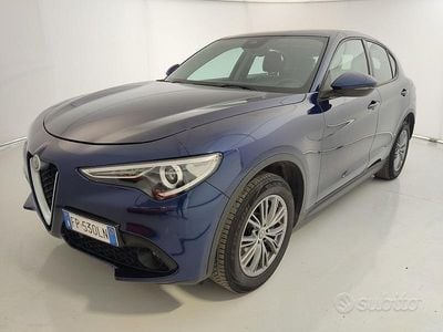 Usata Alfa Romeo Stelvio Executive 209 CV (153 kW) 2018 Blu SUV