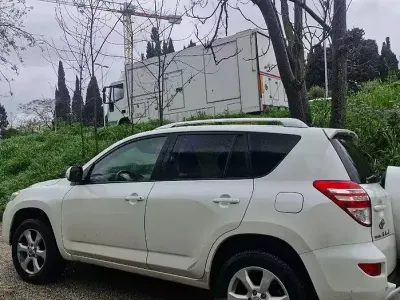 Usata Toyota RAV4 150 CV (110 kW) 2010 Bianco SUV