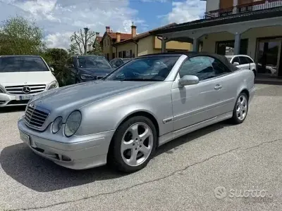Usata Mercedes CLK200 170 CV (125 kW) 2004 Grigio Cabrio