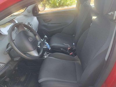 Usata Lancia Ypsilon 69 CV (50 kW) 2017 Rosso Utilitaria