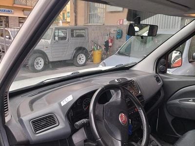 Usata Fiat Doblò 105 CV (77 kW) 2015 Bianco Monovolume
