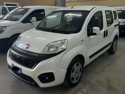 Usata Fiat Qubo Trekking 95 CV (69 kW) 2020 Bianco Monovolume