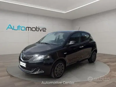 Usata Lancia Ypsilon Gold 69 CV (50 kW) 2023 Nero Utilitaria