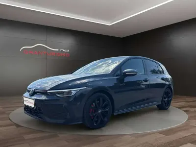 Usata VW Golf VIII GTI 265 CV (194 kW) 2024 Grigio Berlina