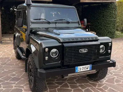 Usata Land Rover Defender 122 CV (89 kW) 2008 Station wagon