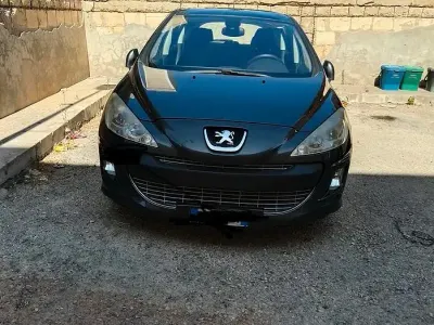 Usata Peugeot 308 109 CV (80 kW) 2007 Grigio Utilitaria