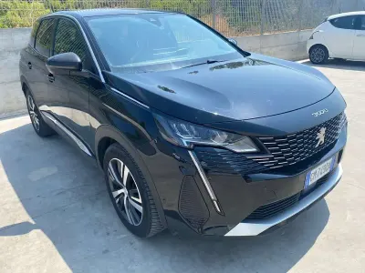 Usata Peugeot 3008 Allure 131 CV (96 kW) 2022 Nero SUV