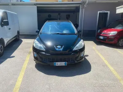 Usata Peugeot 308 109 CV (80 kW) 2009 Nero Berlina