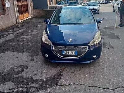 Usata Peugeot 208 Allure 92 CV (67 kW) 2012 Blu Utilitaria