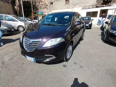 Usata Lancia Ypsilon Platinum 69 CV (50 kW) 2013 Nero Utilitaria