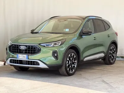 Usata Ford Kuga Active X 180 CV (132 kW) 2024 Bursting green  metallizzato SUV