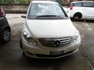 Mercedes B180