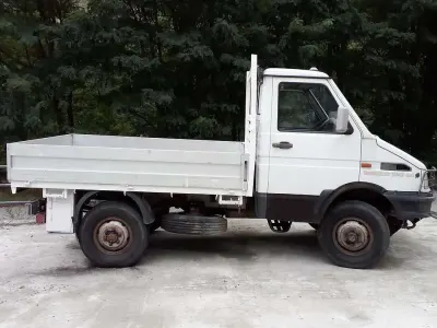 Usata Iveco Daily 103 CV (75 kW) 1990 Bianco SUV