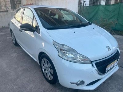 Usata Peugeot 208 Access 68 CV (50 kW) 2014 Bianco Utilitaria