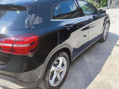 Usata Mercedes GLA180 Executive 122 CV (89 kW) 2019 Nero SUV