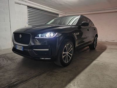 usata Jaguar F-Pace 2.0 D 180 CV Come nuova