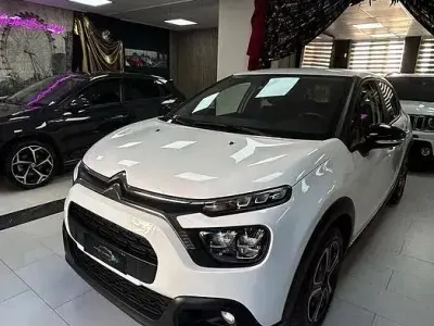 Begagnad Citroën C3 Feel 102 HK (75 kW) 2022 Vit Halvkombi