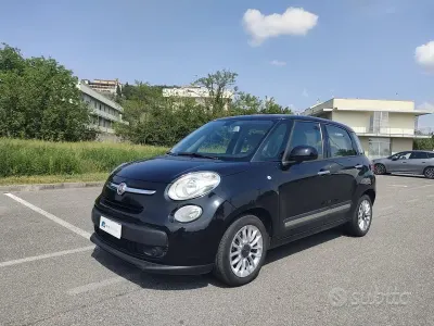 Begagnad Fiat 500L Pop Star 85 HK (62 kW) 2015 Svart Minibuss