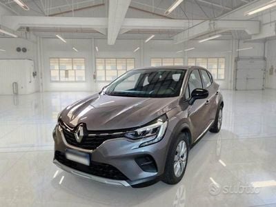 Usata Renault Captur Business 95 CV (69 kW) 2021 Grigio SUV