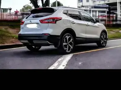 Usata Nissan Qashqai Tekna 116 CV (85 kW) 2017 Bianco SUV