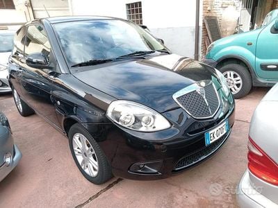Usata Lancia Ypsilon 75 CV (55 kW) 2011 Nero Utilitaria