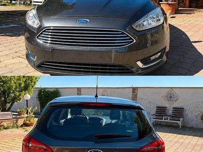 Usata Ford Focus Titanium S 120 CV (88 kW) 2015 Grigio Station wagon