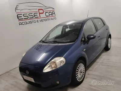 Usata Fiat Grande Punto Dynamic 77 CV (56 kW) 2007 Grigio Utilitaria