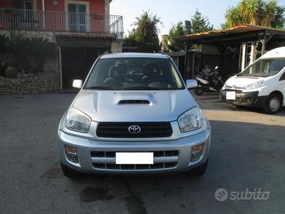 usata Toyota RAV4 RAV 42.0 Tdi D-4D cat 5 porte 02