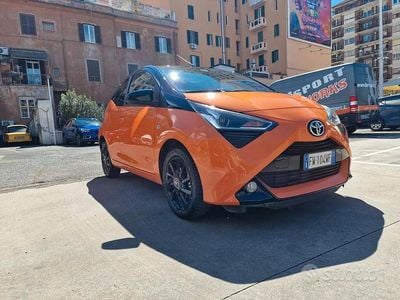 Second-hand Toyota Aygo X-cite 72 CP (52 kW) 2019 Galben Hatchback