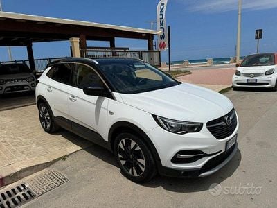 Usata Opel Grandland X 131 CV (96 kW) 2019 Bianco metallizzato SUV