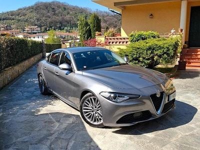 Usata Alfa Romeo Giulia 150 CV (110 kW) 2018 Grigio Berlina